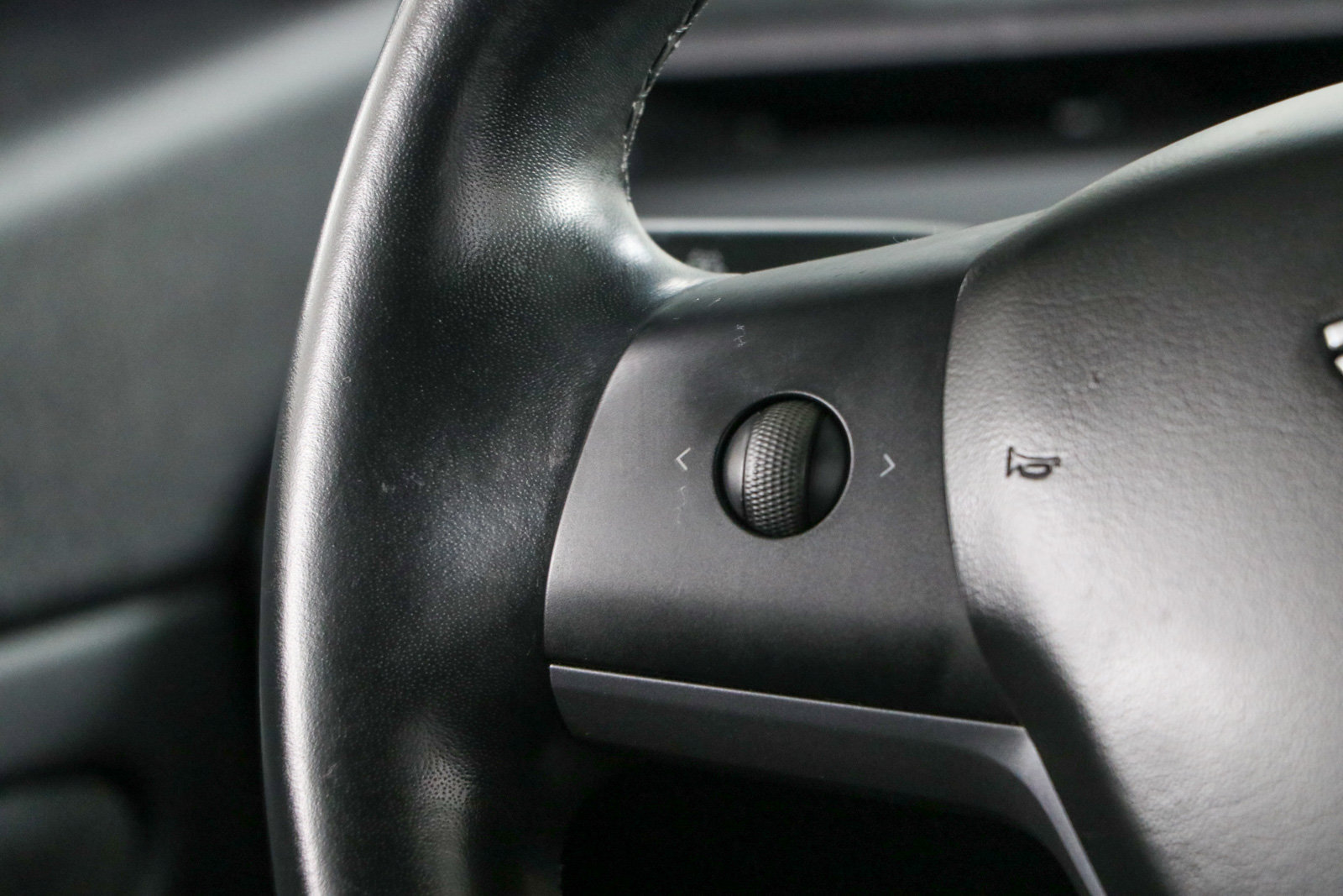 Used 2018 Tesla Model 3 Mid Range RWD image 13