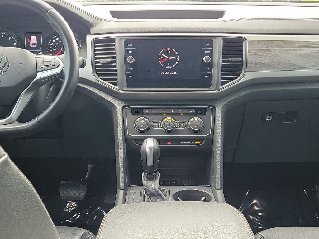 Used 2020 Volkswagen Atlas Cross Sport SE FWD image 16