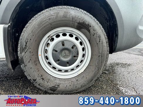 Used 2025 Mercedes-Benz Sprinter 2500 image 21