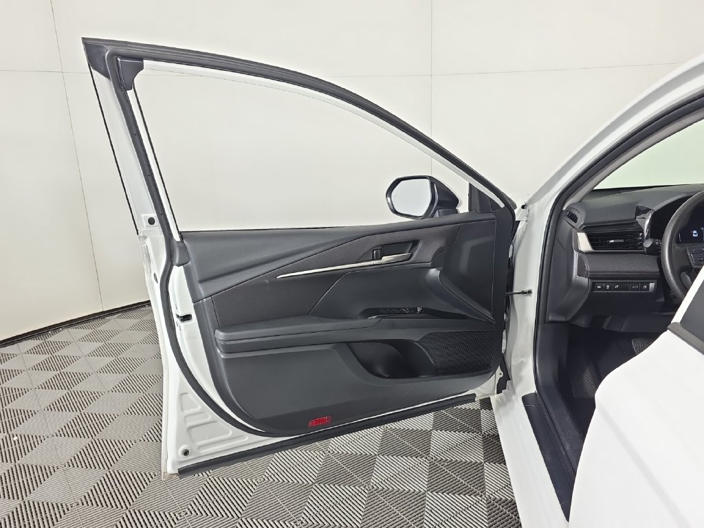 Used 2025 Toyota Camry LE FWD image 20