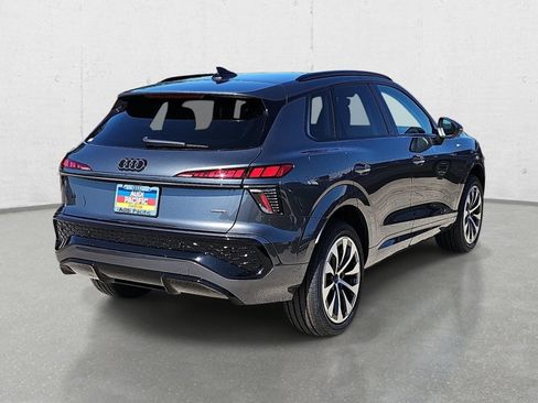 New 2026 Audi Q3 quattro 2.0T AWD/4WD image 5