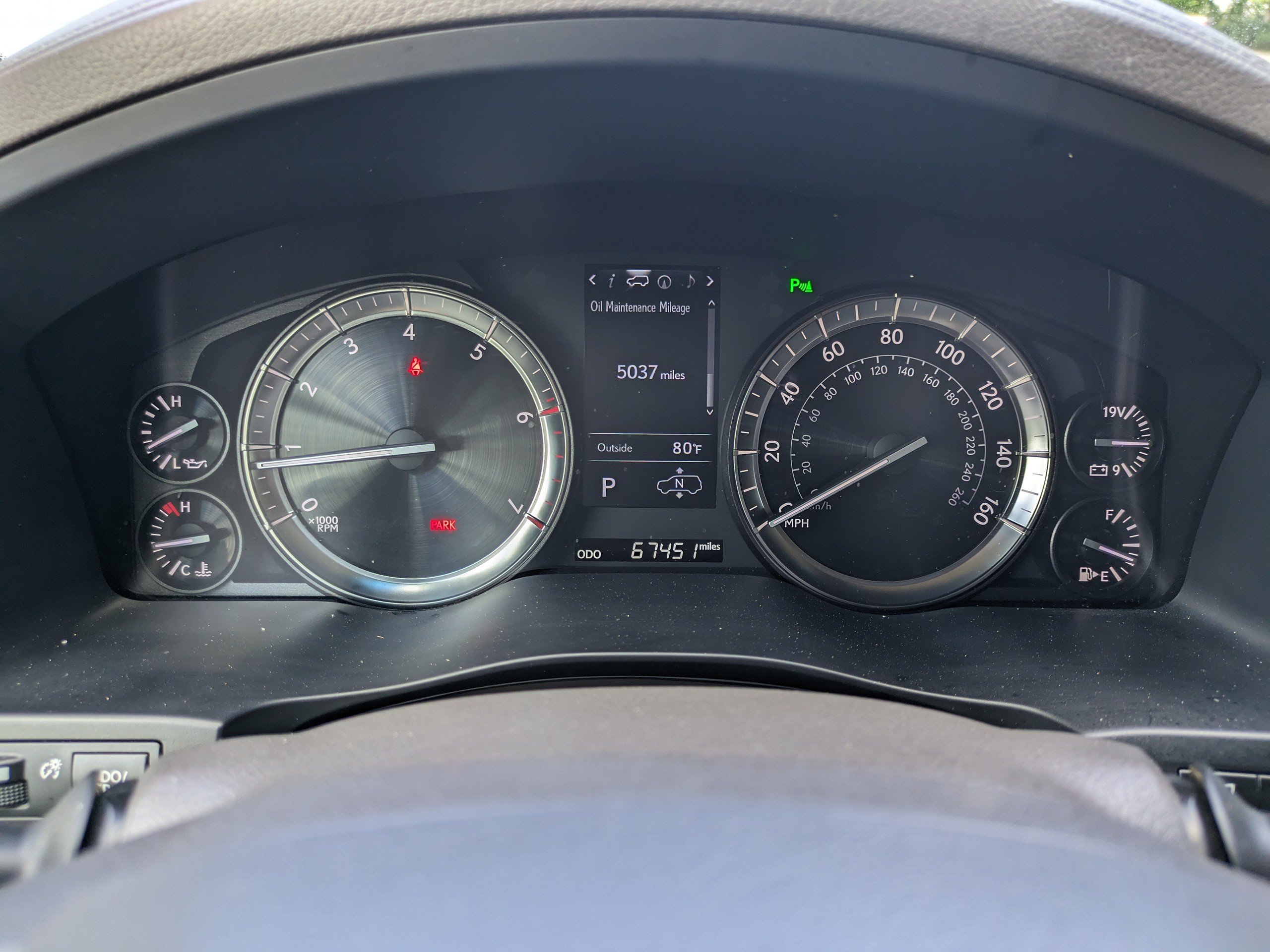 Used 2017 Lexus LX 570 4WD w/ Luxury Package image 29