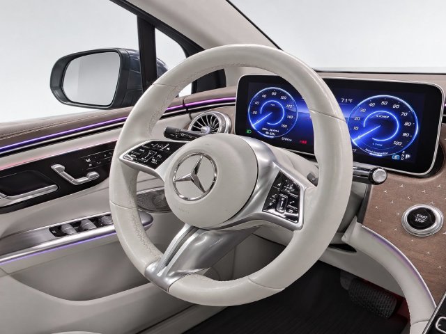 Certified 2023 Mercedes-Benz EQE 350+ 4MATIC SUV image 27