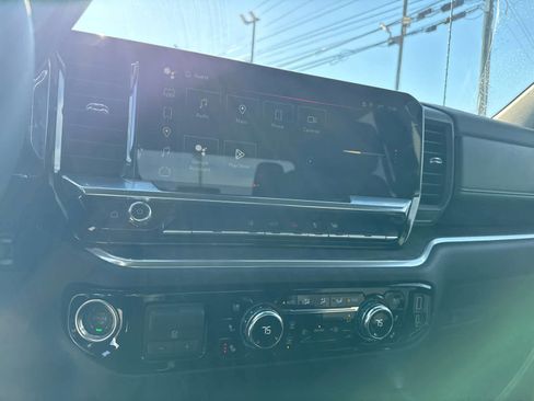 New 2026 GMC Sierra 3500 SLT w/ SLT Convenience Package image 24