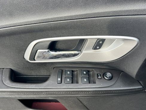 Used 2015 Chevrolet Equinox LS image 8