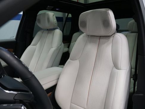 New 2026 Cadillac Vistiq Luxury w/ LPO, Floor Liner Package image 13