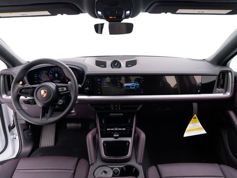 New 2026 Porsche Cayenne Coupe image 19
