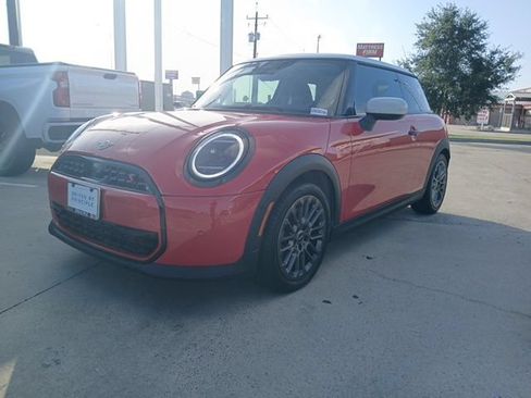 Used 2025 MINI Cooper S FWD image 3