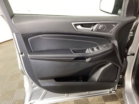 Used 2022 Ford Edge Titanium w/ Equipment Group 301A AWD/4WD image 17