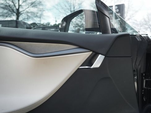 Used 2021 Tesla Model S Performance image 16