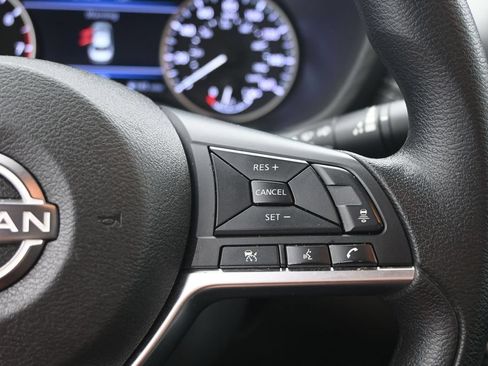 Used 2024 Nissan Sentra SV FWD image 24