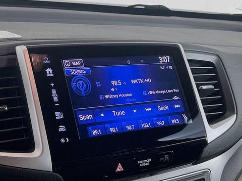 Used 2017 Honda Ridgeline RTL-T image 11