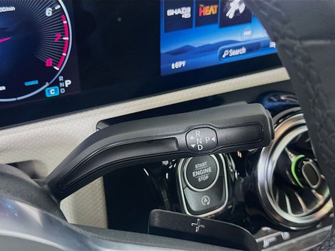 Used 2025 Mercedes-Benz CLA 250 image 23