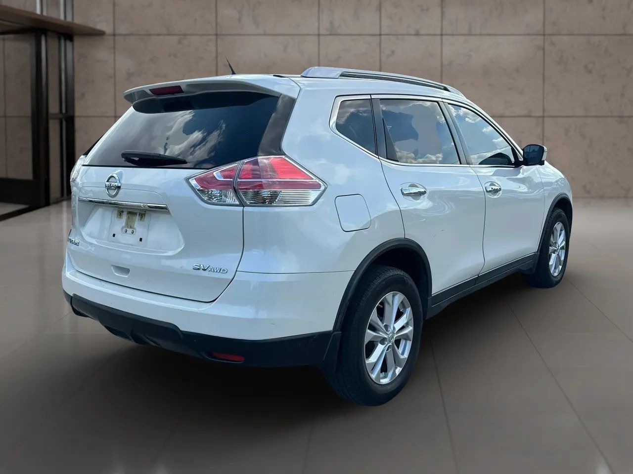 Used 2016 Nissan Rogue SV w/ SV Premium Package AWD/4WD image 3
