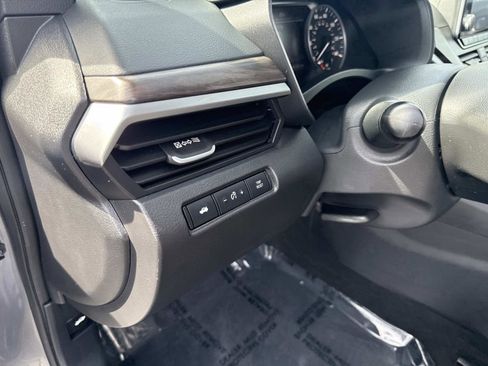 Used 2024 Nissan Altima 2.5 SV image 20