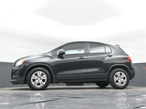 Used 2015 Chevrolet Trax LS w/ LPO, Cargo Package image 45