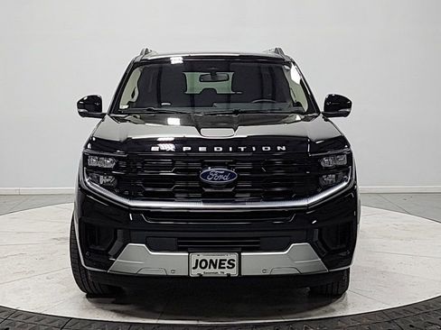 Used 2025 Ford Expedition Max Platinum AWD/4WD image 2