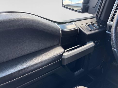 Used 2018 Ford F150 Raptor w/ Equipment Group 802A Luxury AWD/4WD image 17