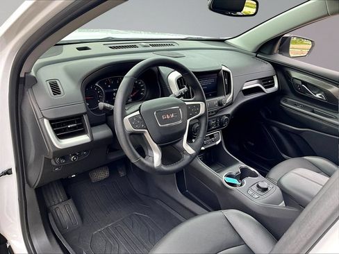 Used 2024 GMC Terrain SLT w/ LPO, 'HIT The Road' Package AWD/4WD image 19
