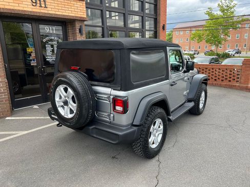 Used 2018 Jeep Wrangler Sport AWD/4WD image 11