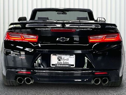 Used 2018 Chevrolet Camaro SS RWD image 5