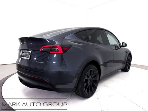 Used 2022 Tesla Model Y Long Range AWD/4WD image 17