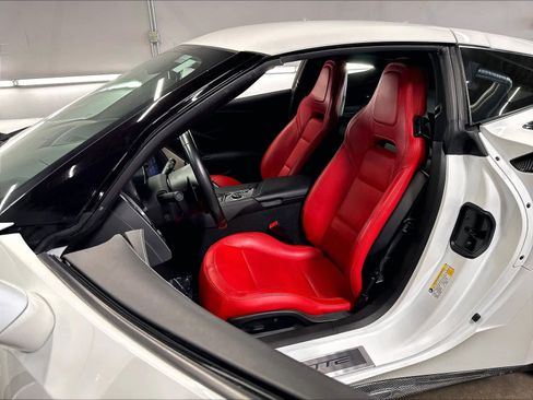 Used 2019 Chevrolet Corvette Stingray Coupe w/ Battery Protection Package RWD image 26