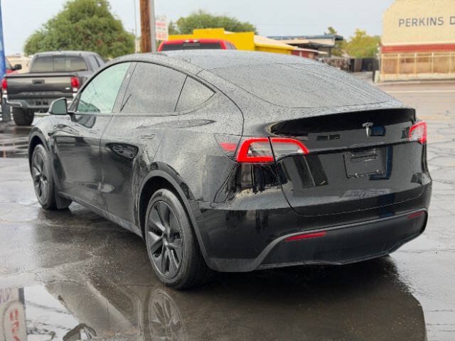 Used 2025 Tesla Model Y Long Range RWD image 5