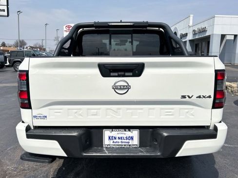 Used 2022 Nissan Frontier SV image 5