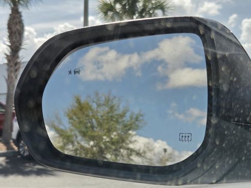 New 2026 Chevrolet Traverse LT w/ Sun and Wheel Package image 15