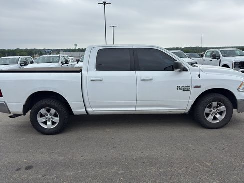 Used 2021 RAM 1500 Classic SLT w/ Luxury Group AWD/4WD image 4