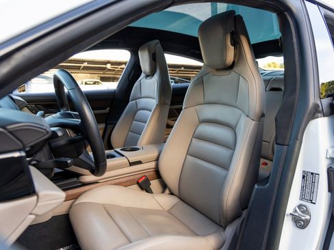 Certified 2023 Porsche Taycan GTS image 5