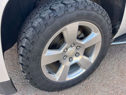 Used 2017 Chevrolet Tahoe Premier AWD/4WD image 10