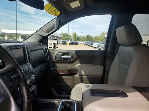 Used 2021 GMC Sierra 1500 SLT w/ SLT Premium Package AWD/4WD image 27
