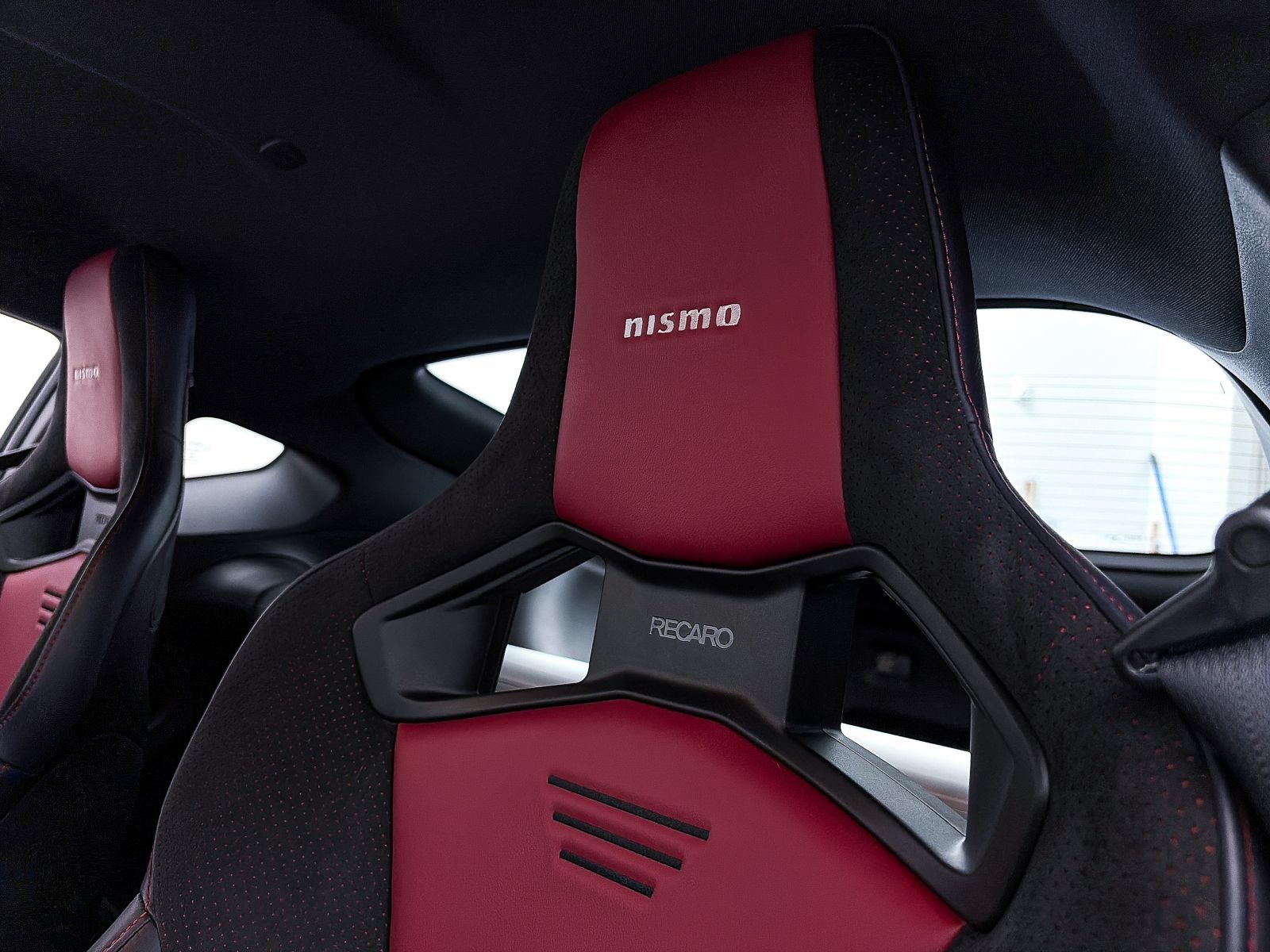 Used 2024 Nissan Z NISMO w/ Floor Mat Package RWD image 22