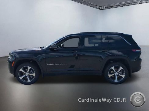 New 2026 Jeep Grand Cherokee Limited w/ Luxury Tech Group II image 5