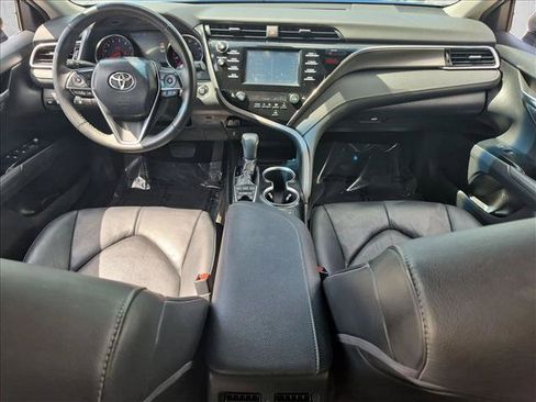 Used 2018 Toyota Camry XSE FWD image 16