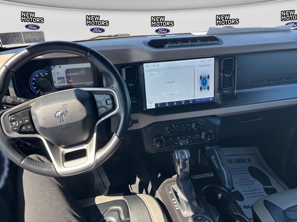 Used 2022 Ford Bronco Wildtrak AWD/4WD image 11