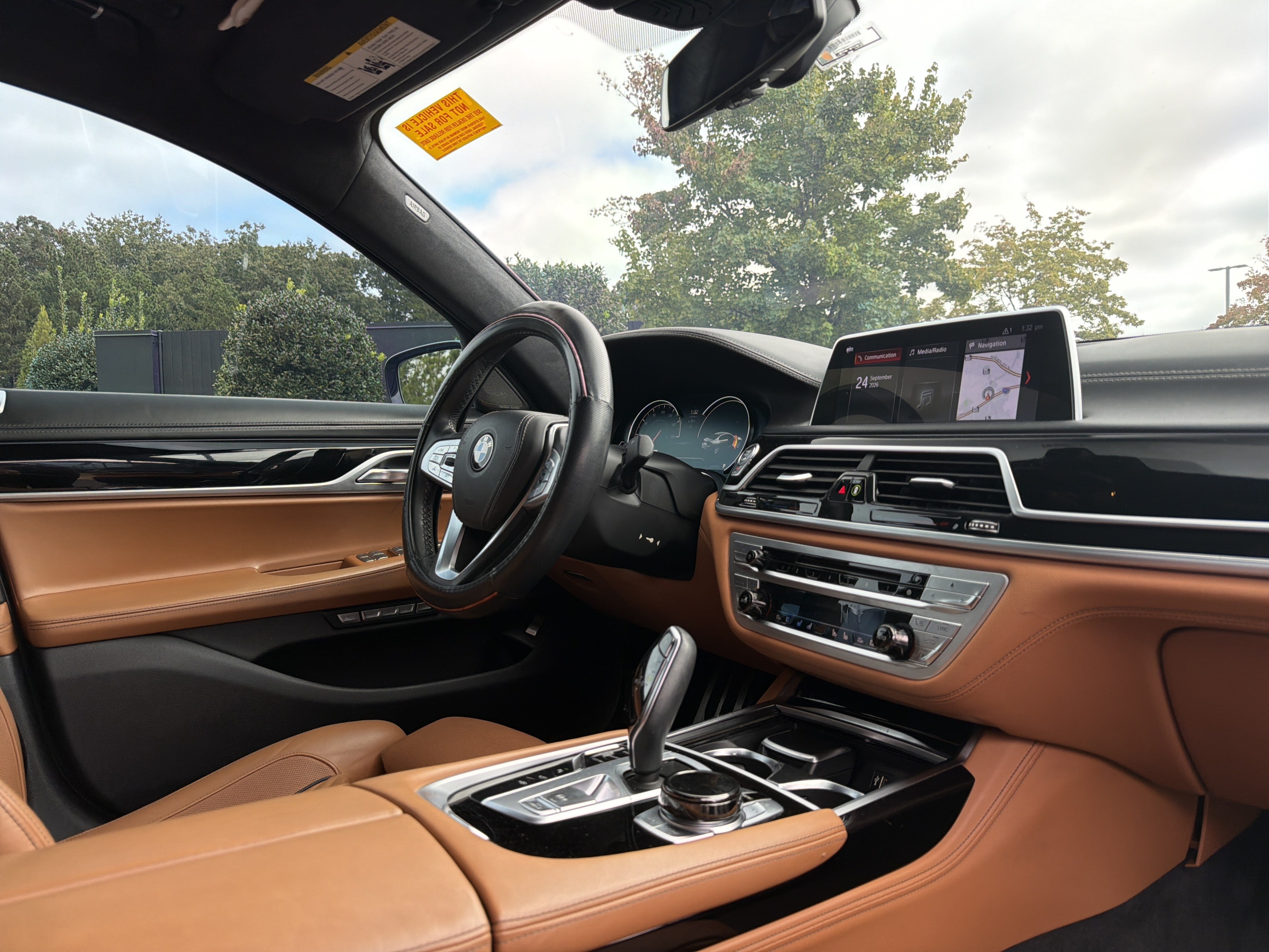 Used 2018 BMW 750i RWD image 6