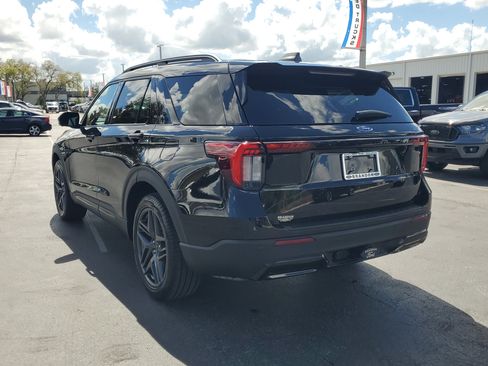Certified 2025 Ford Explorer ST-Line w/ Premium Package image 7