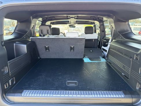 Used 2024 GMC Hummer EV 2X w/ LPO, Illumination Package image 5