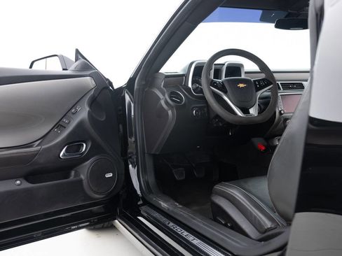 Used 2015 Chevrolet Camaro SS w/ SS Performance Package image 24