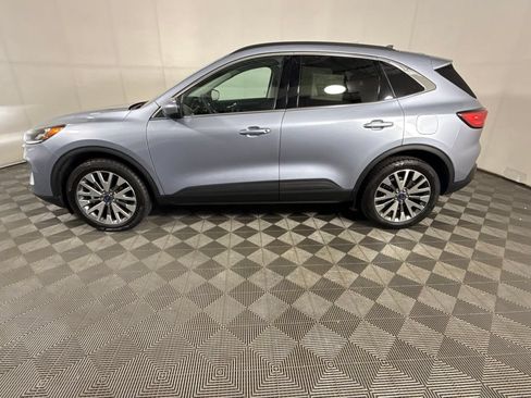 Used 2022 Ford Escape Titanium AWD/4WD image 7