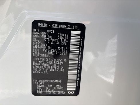 Used 2024 INFINITI QX80 Sensory w/ Cargo Package AWD/4WD image 11