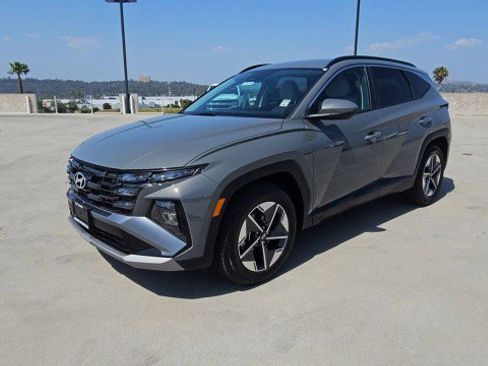 Used 2025 Hyundai Tucson SEL FWD image 4