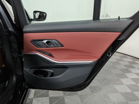 Certified 2022 BMW 330i xDrive Sedan w/ M Sport Package image 41