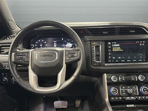 Used 2024 GMC Yukon Denali image 6