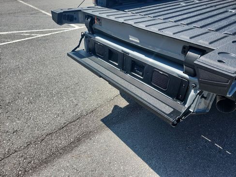 Used 2025 GMC Sierra 2500 AT4X AWD/4WD image 13