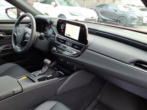 Certified 2023 Lexus ES 250 4D Sedan image 19