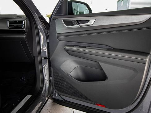 New 2026 Volkswagen Atlas Cross Sport SE FWD image 22